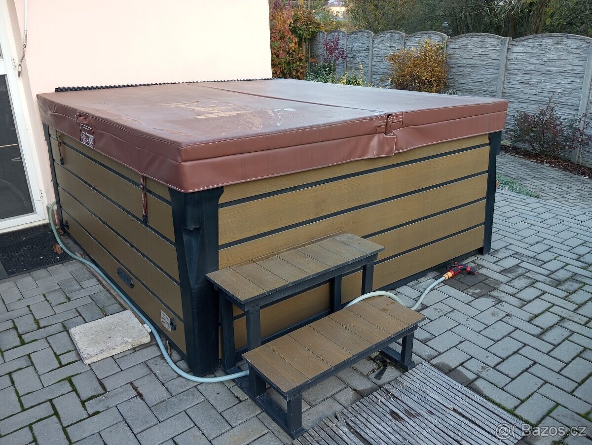 Akrylátová venkovní vířivka izolační kryt a Balboa - 6