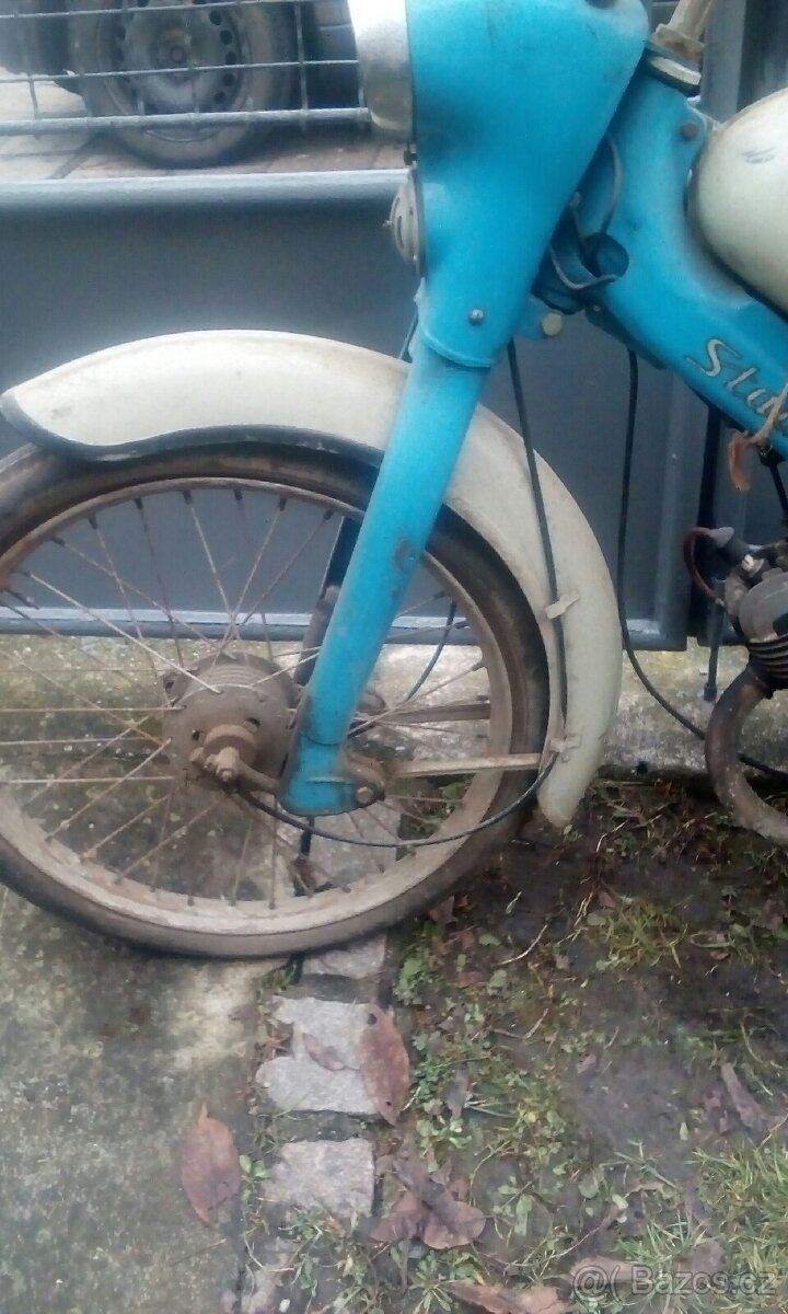 Prodám moped Stadion 22. - 6