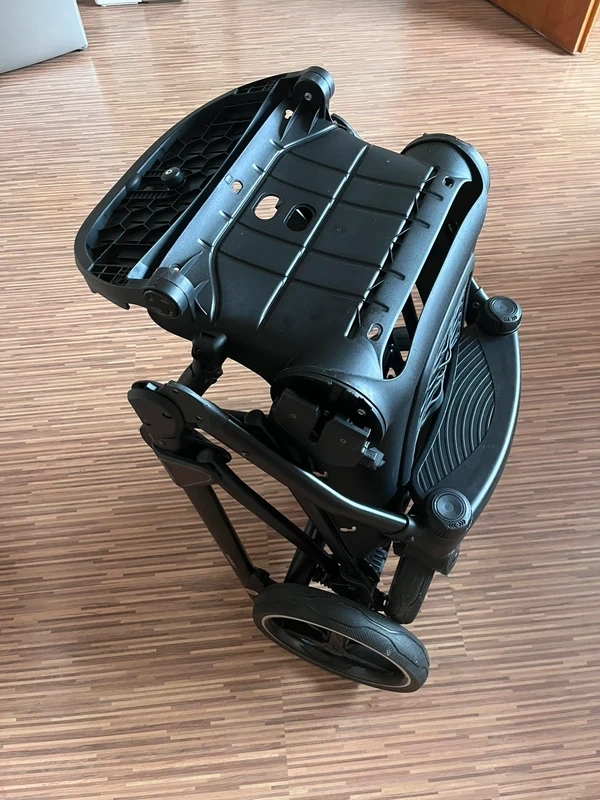 Kombinovaný kočárek Adamex Porto - 6