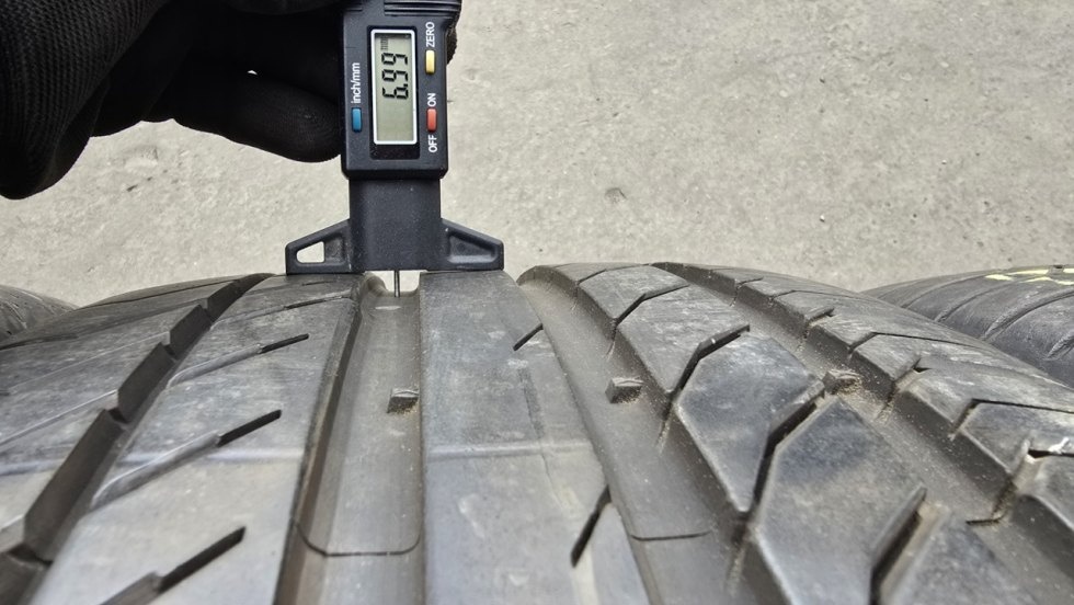 Letní pneu 245/40/19 Continental - 6