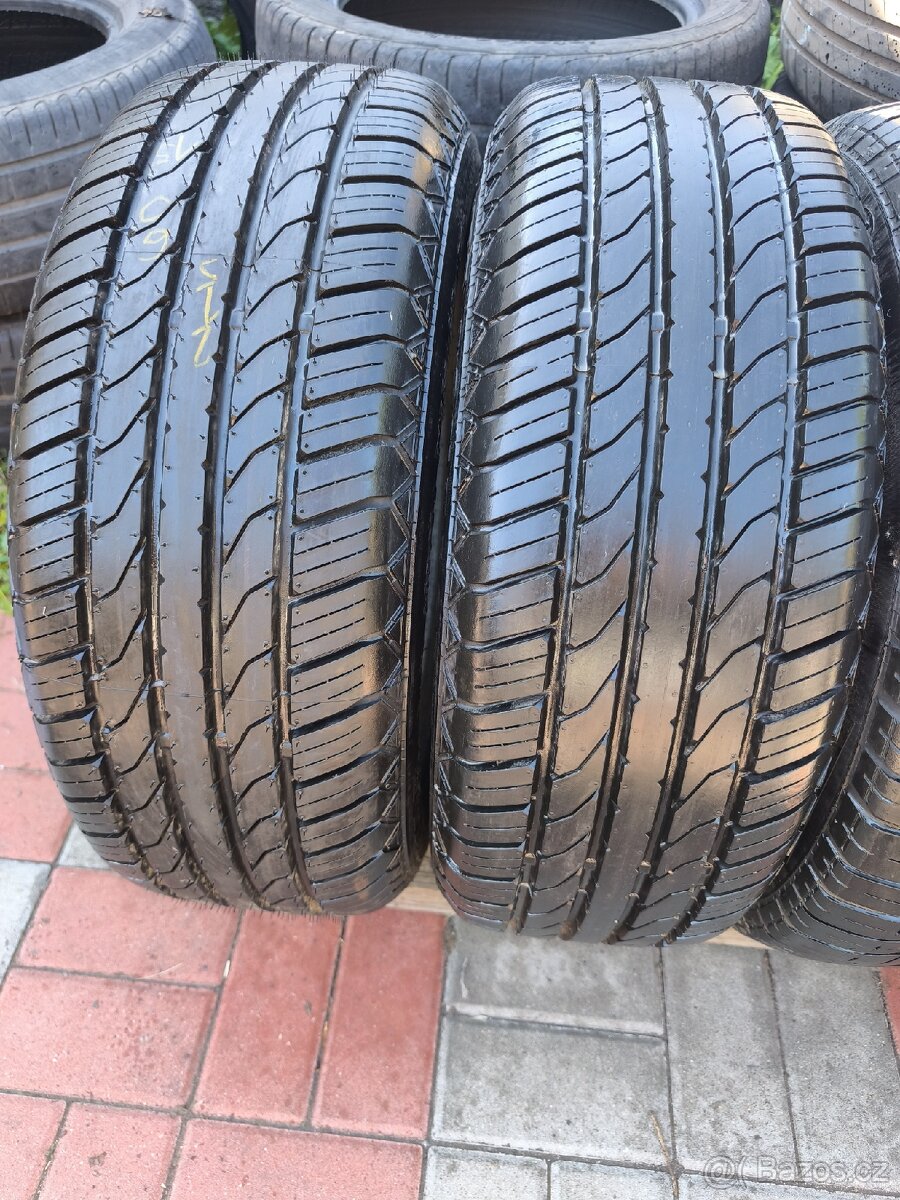 PRODEJ PNEU PO PÁRECH (2KS) 17"-21" - 6