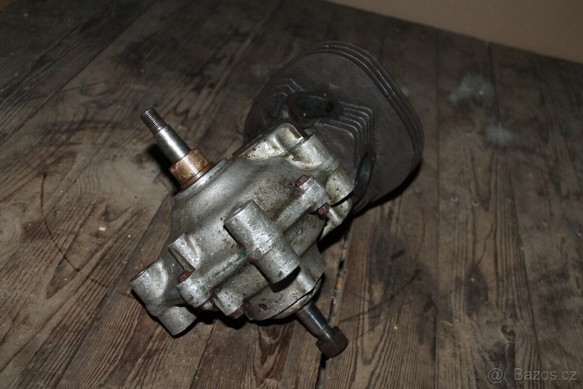 Jawa Special motor + kolena - 6