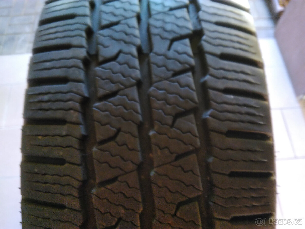 Maxxis 215/60R17C Zimní - 6