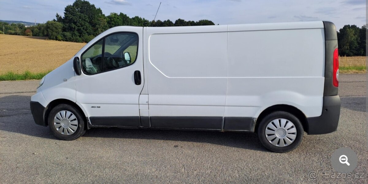 Renault Trafic 2,0 DTI 84 kW Long r. v 2011 - 6