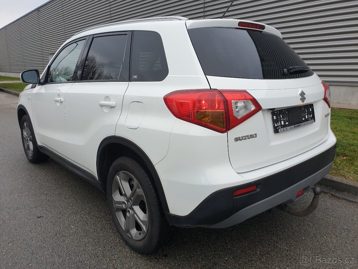 Suzuki Vitara 1.6i 88KW NAVI KAMERA Servis SUZUKI - 6