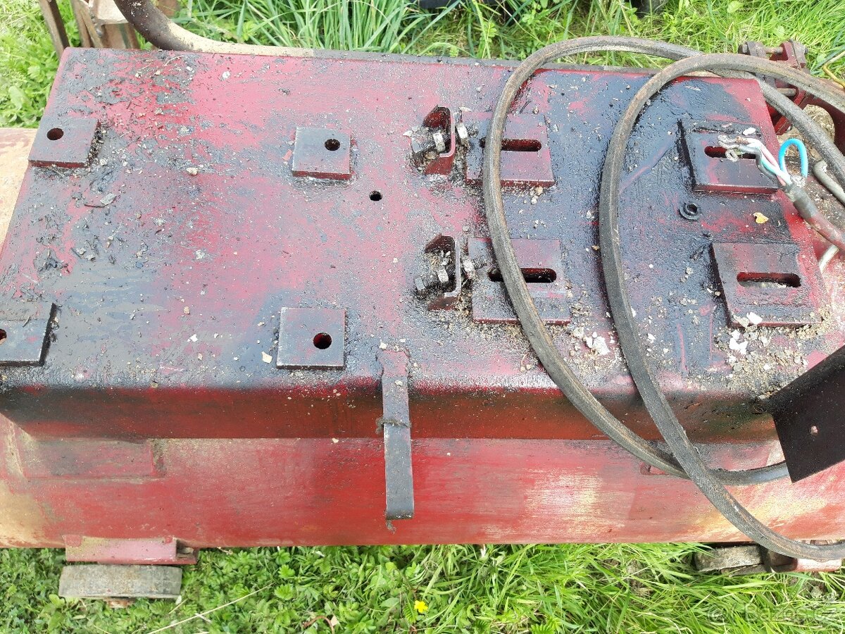 Vzdušník kompresoru Orlík, motor - 6