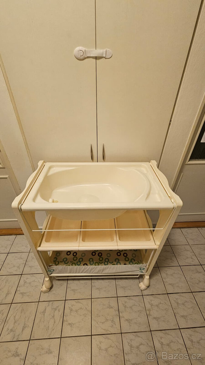 Přebalovací pult s vaničkou - 6