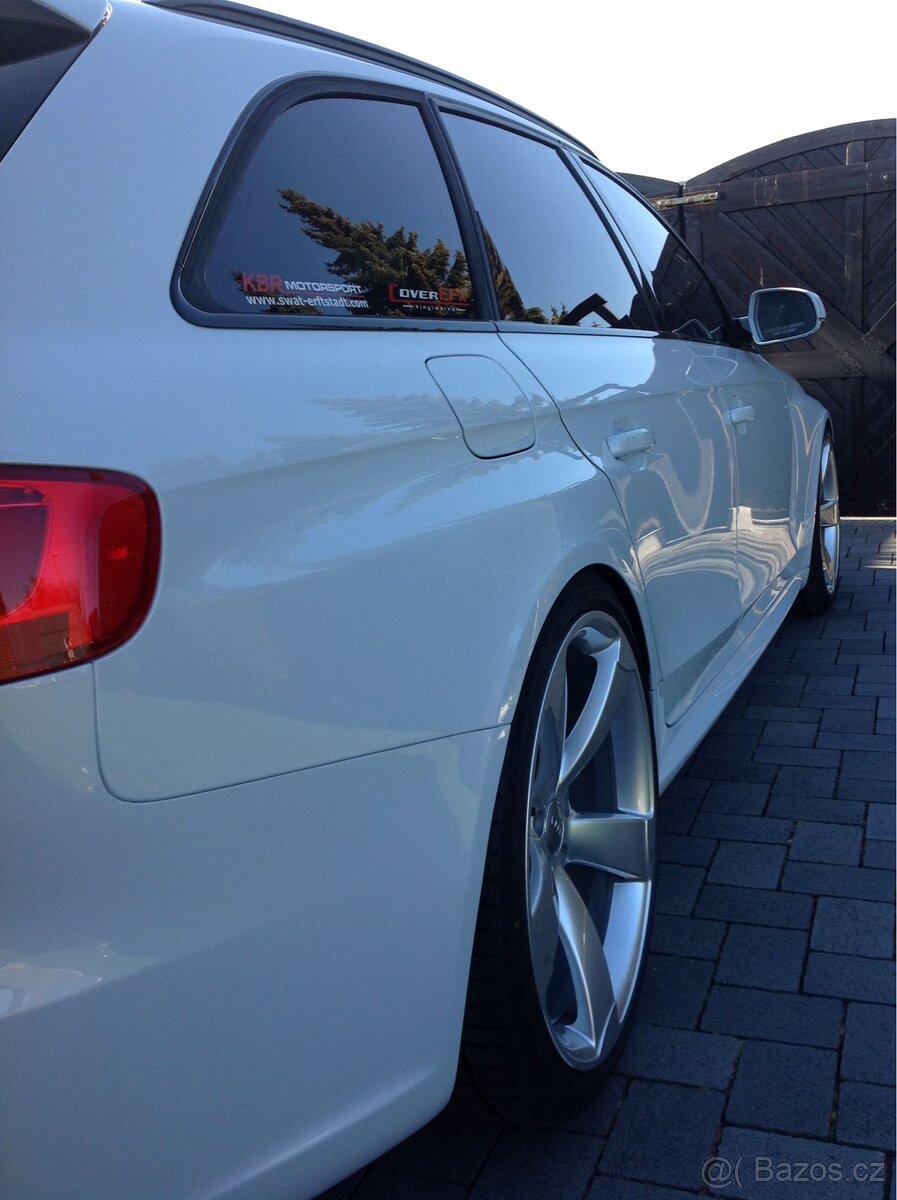 Audi RS4 - 6