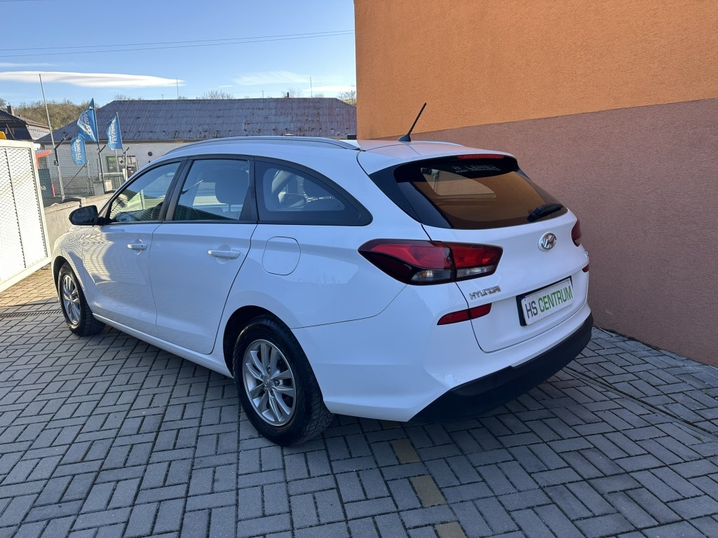 Hyundai i30 1.3 CRDi 85kW serviska - 6