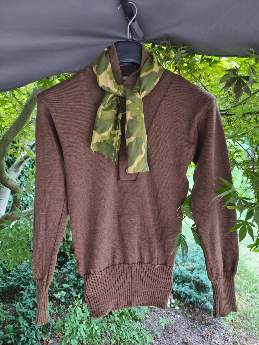 US Army 80' Jeep sweater" - 6