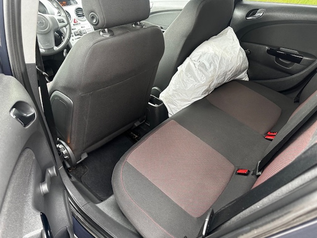 Opel Corsa 1.4i 66kw, r.2008, 1.majitel, klima, STK - 6