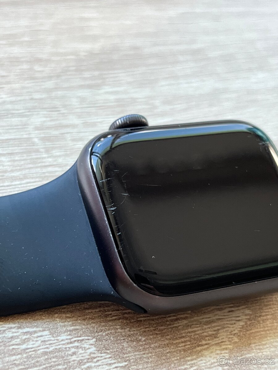 Apple Watch SE - 6