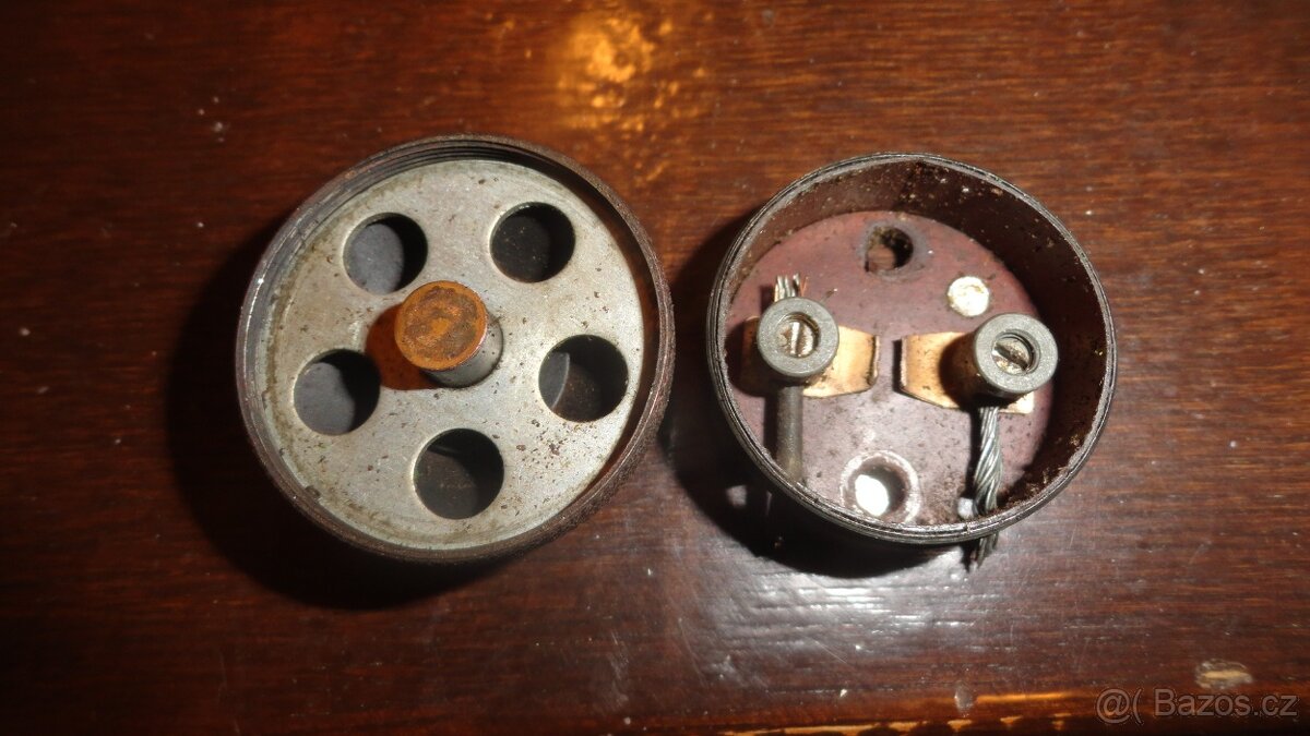 Praga 500Bd originál tlačítko klaxonu - 6