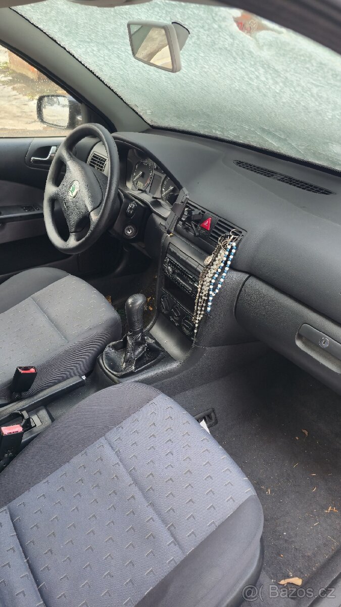 Škoda Octavia 1 facelift 1.6 - 6