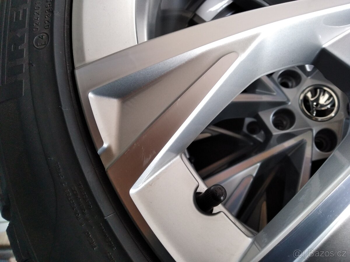 Zimní kompletní kola Dofida 235/45 R18 s pneu Pirelli - 6