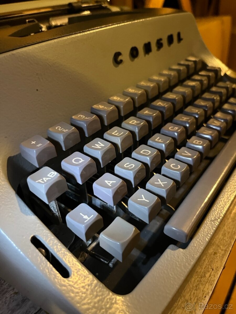 Přenosný psací stroj Consul 221.1 (r.1970) – sběratelský set - 6