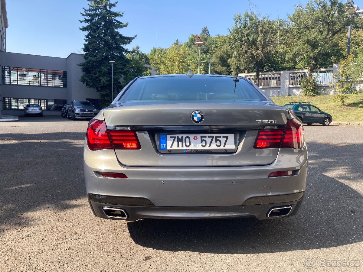 BMW Řada 7 F01 750i V8 330kW X-Drive M-paket - 6