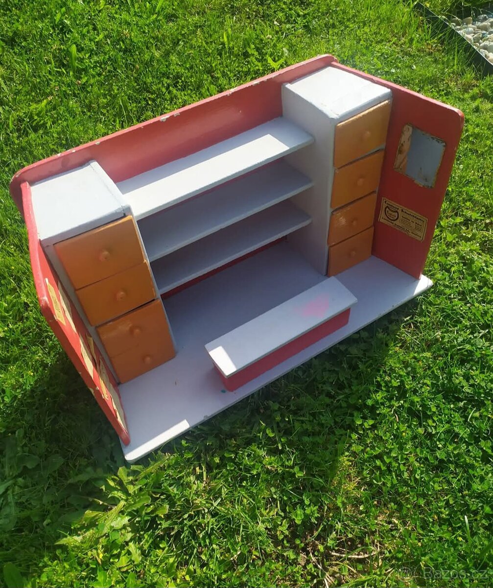 Starý obchůdek pro panenky - 6