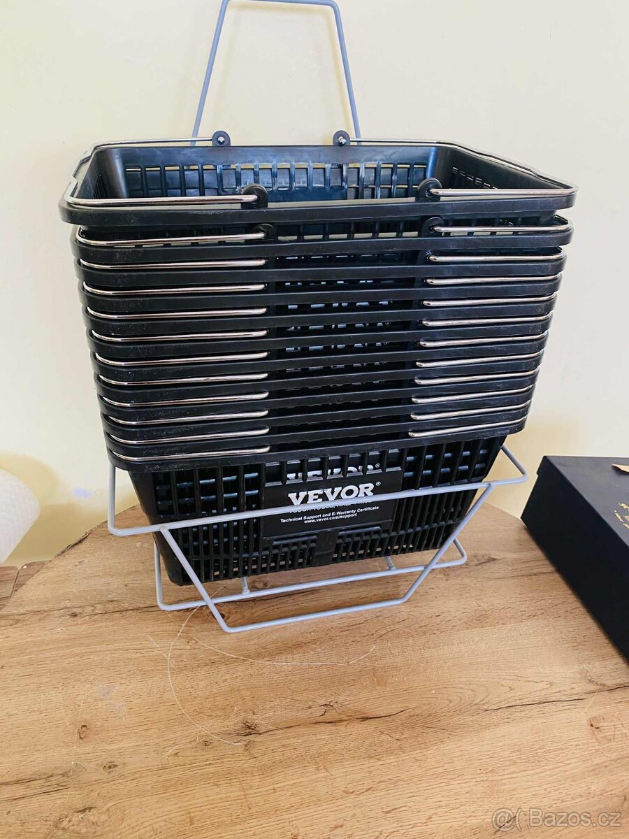 Sada 12 ks černých nákupních košíků s kovovým madlem - 6