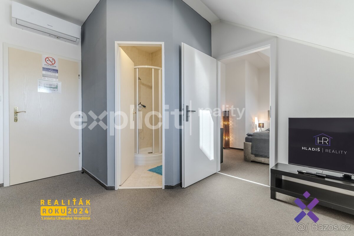 Prodej víceúčelového komplexu 695 m², pozemek 1 554 m² - Uhe - 6