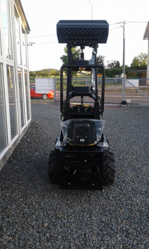 Mininakladače smykové 4x4 N 520 - 6