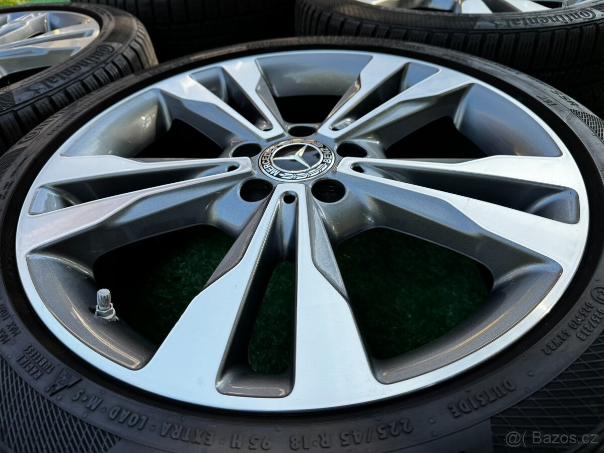 Originál alu kola Mercedes 5x112 R18 C class zima - 6
