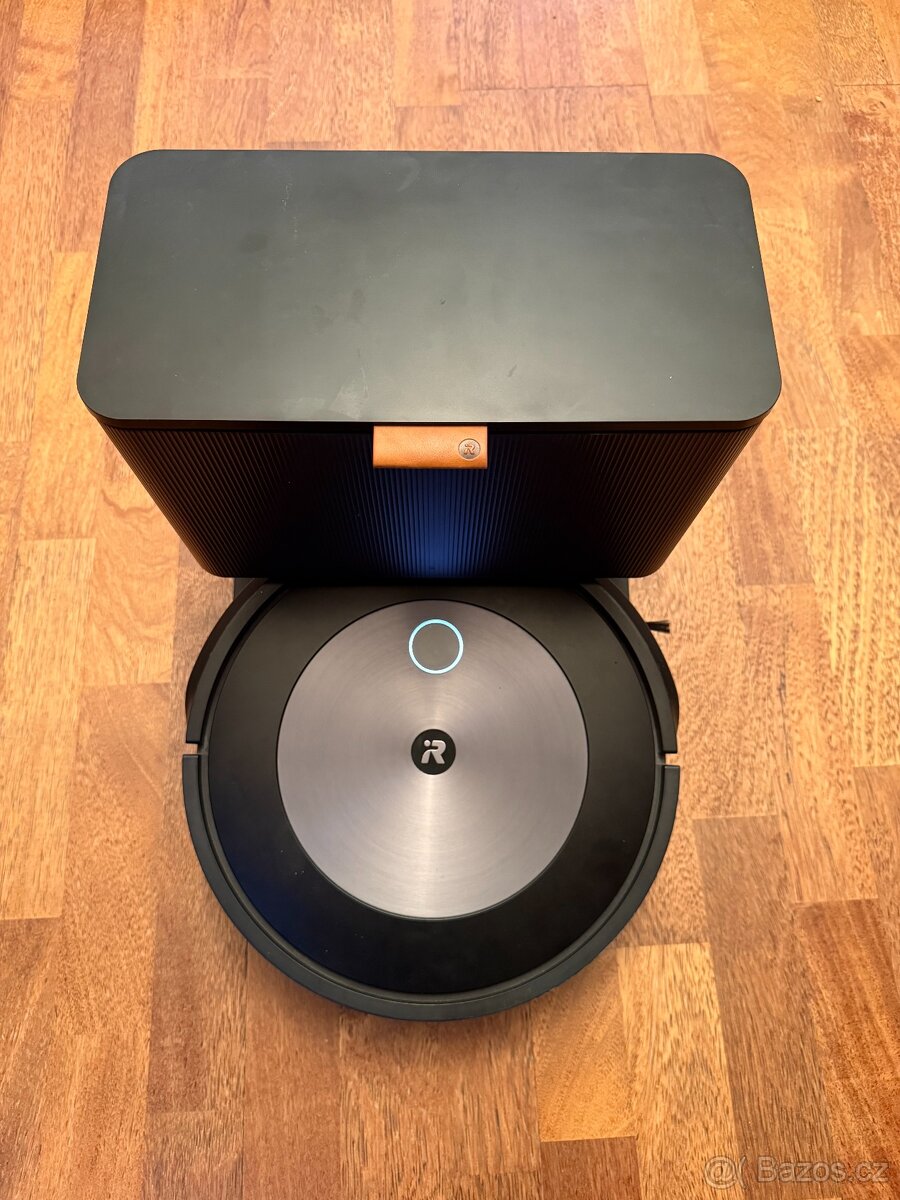 iRobot Roomba j7+. TOP STAV - 6