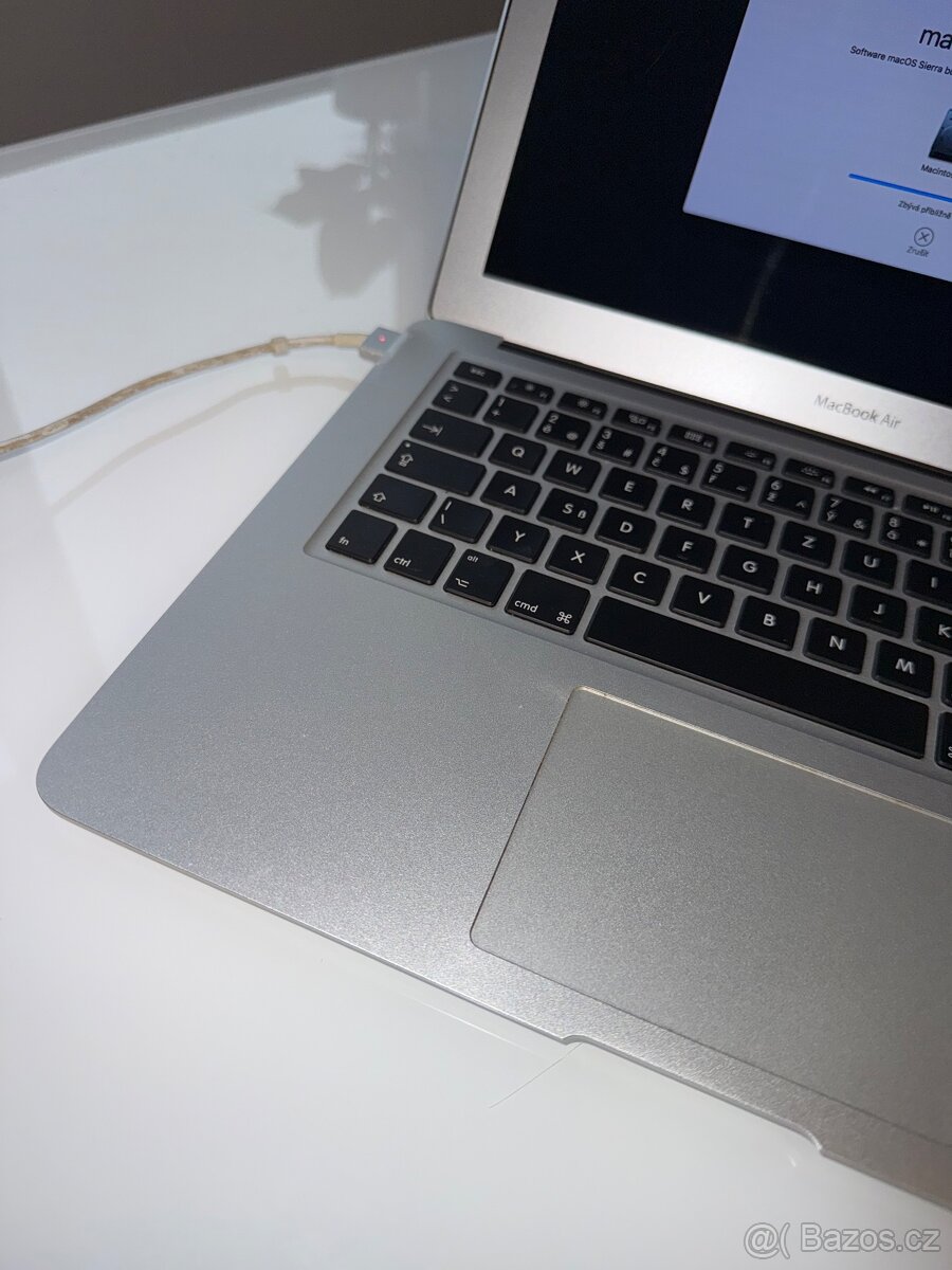 MacBook Air 13 - 6