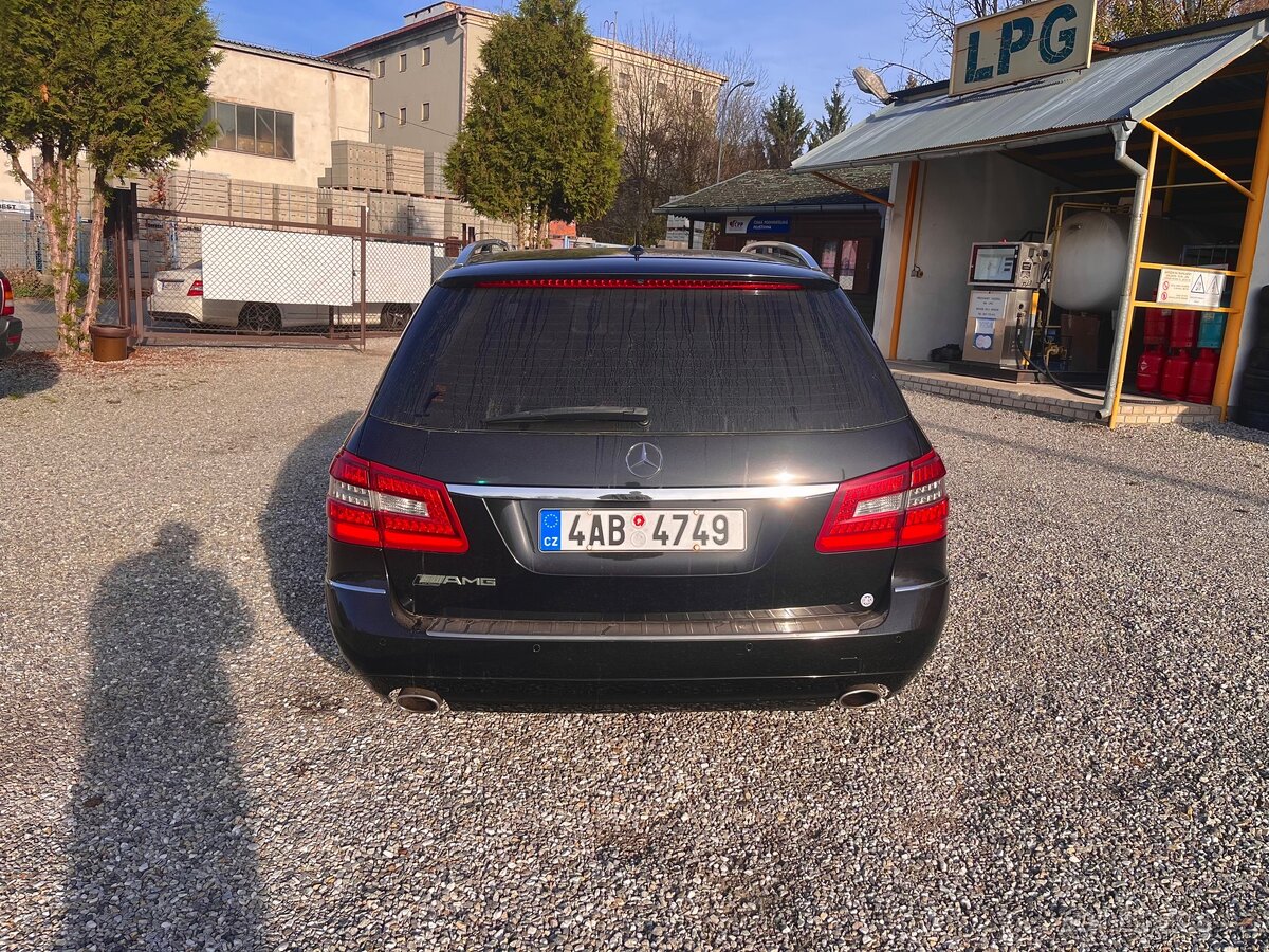 Mercedes Benz E-350 CDI W212 - 6