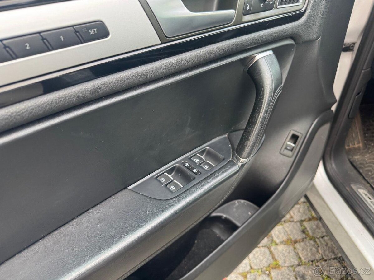 Volkswagen Touareg, 3,0 TDI 180 kW DSG R-line - 6