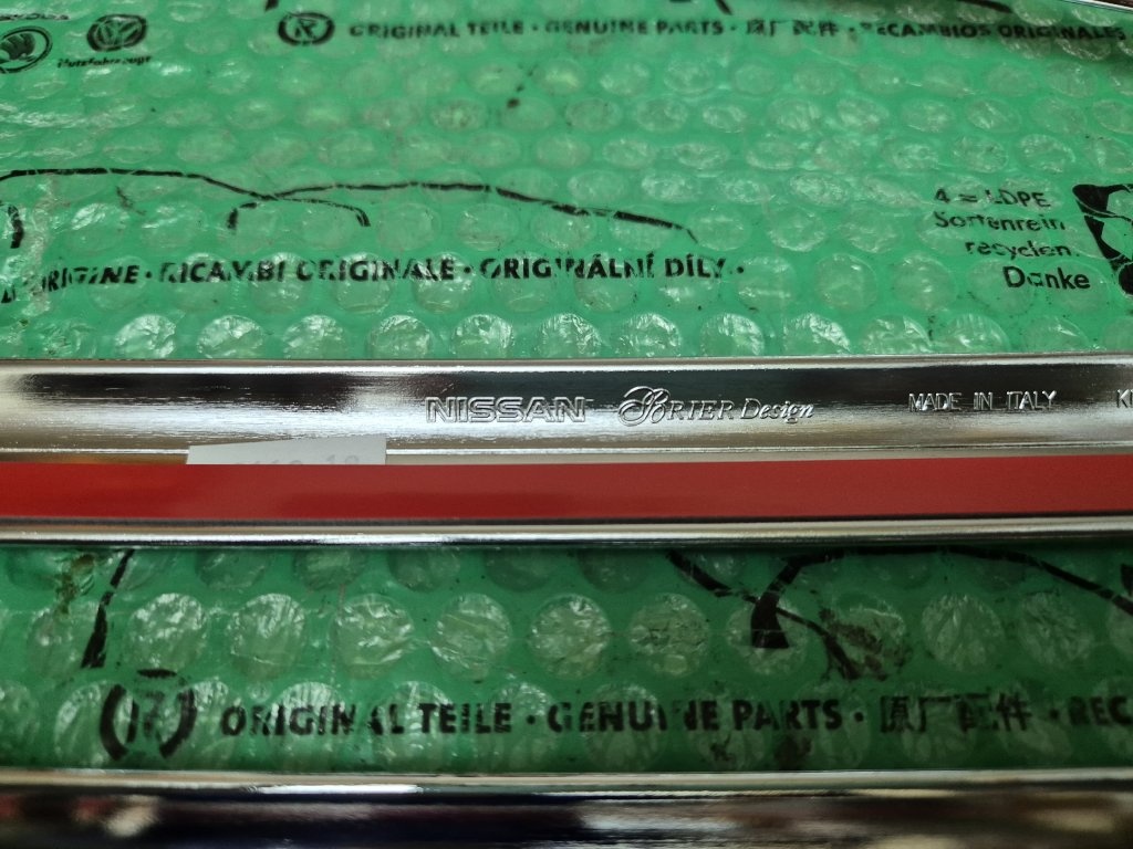 exteriérový styling kit (dekorační kit) chrom Nissan Juke (F - 6