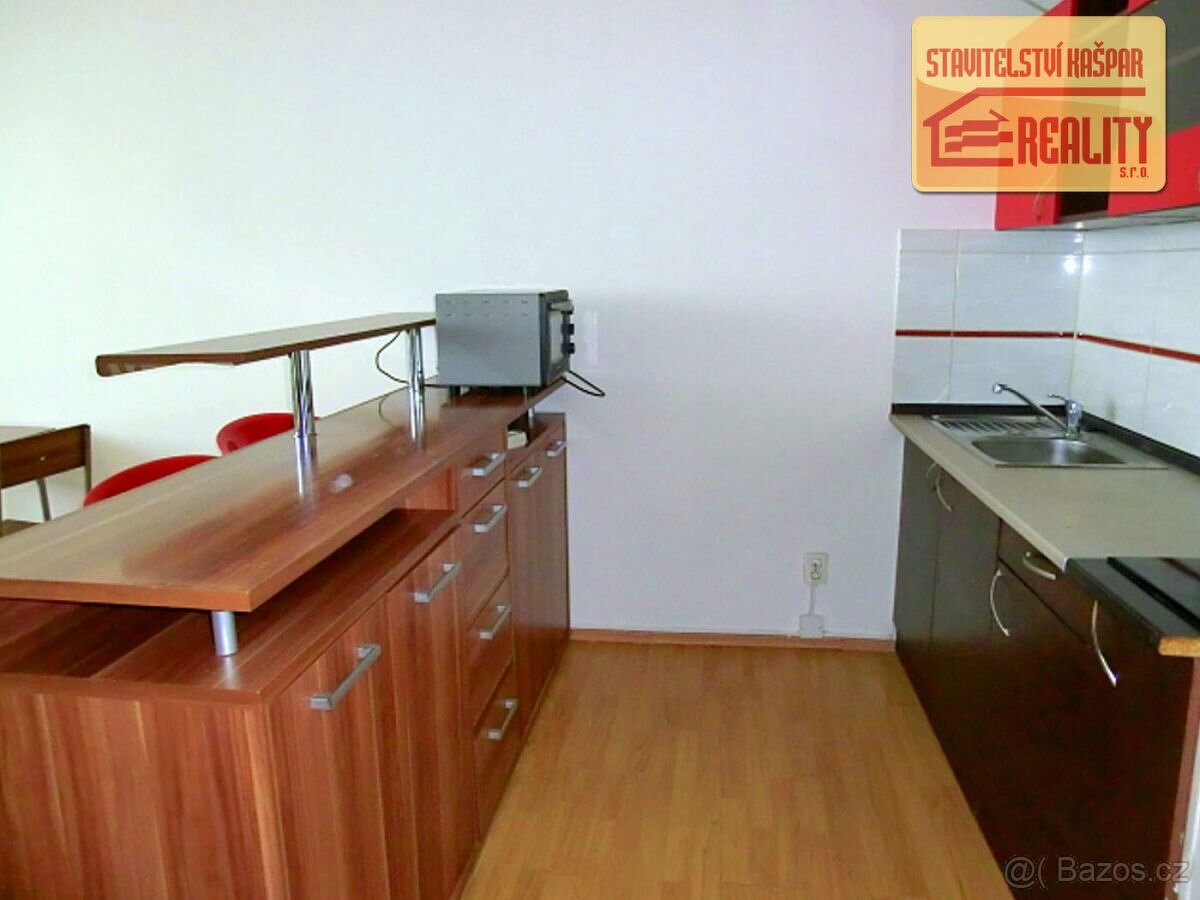 Pronájem, byt 1+kk, Hradec Králové, ul. Třída Edvarda Beneše - 6