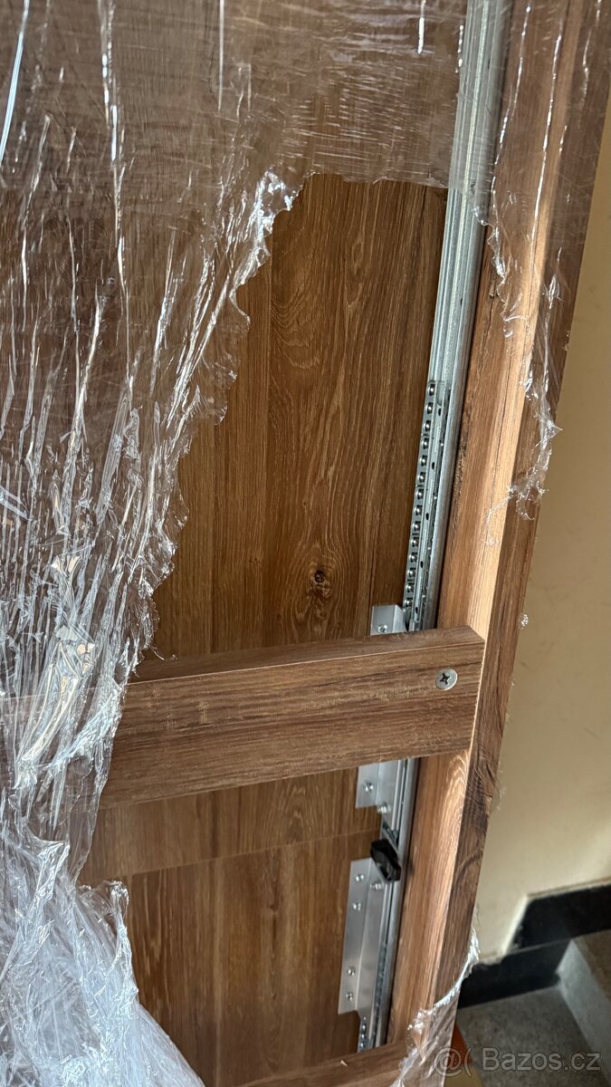 Velký jídelní stůl rozkládací. 160x90 - 6