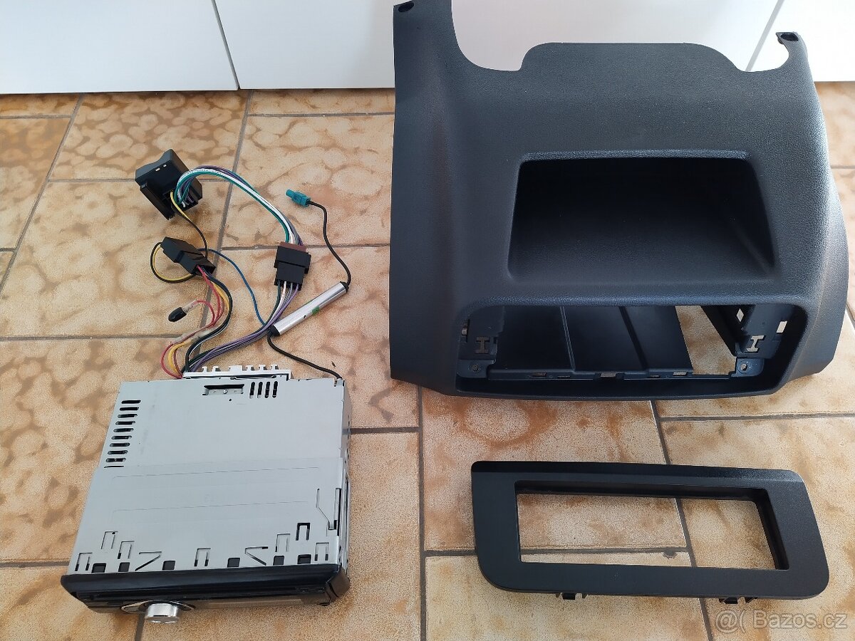 Autorádio JVC Škoda fabia II - 6