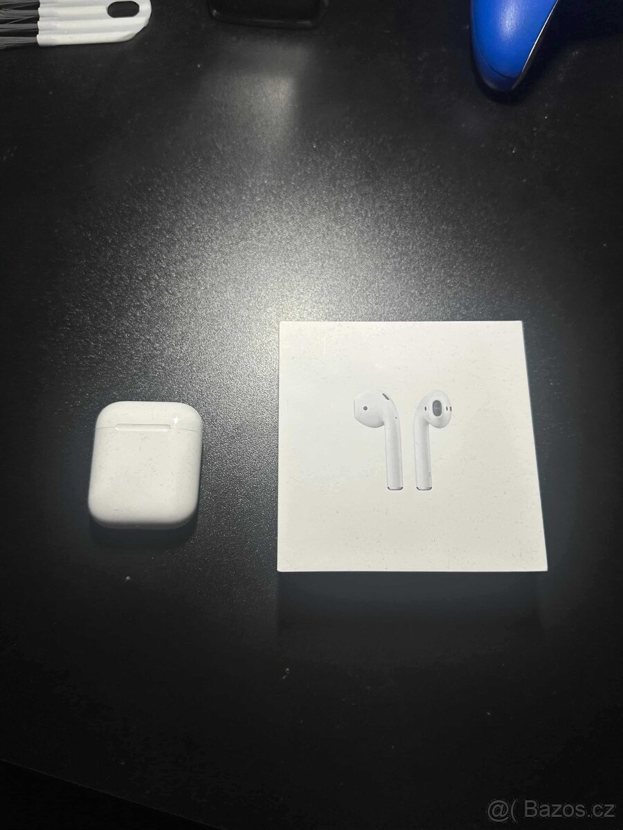 Sluchátka Apple Airpods 2 - 6