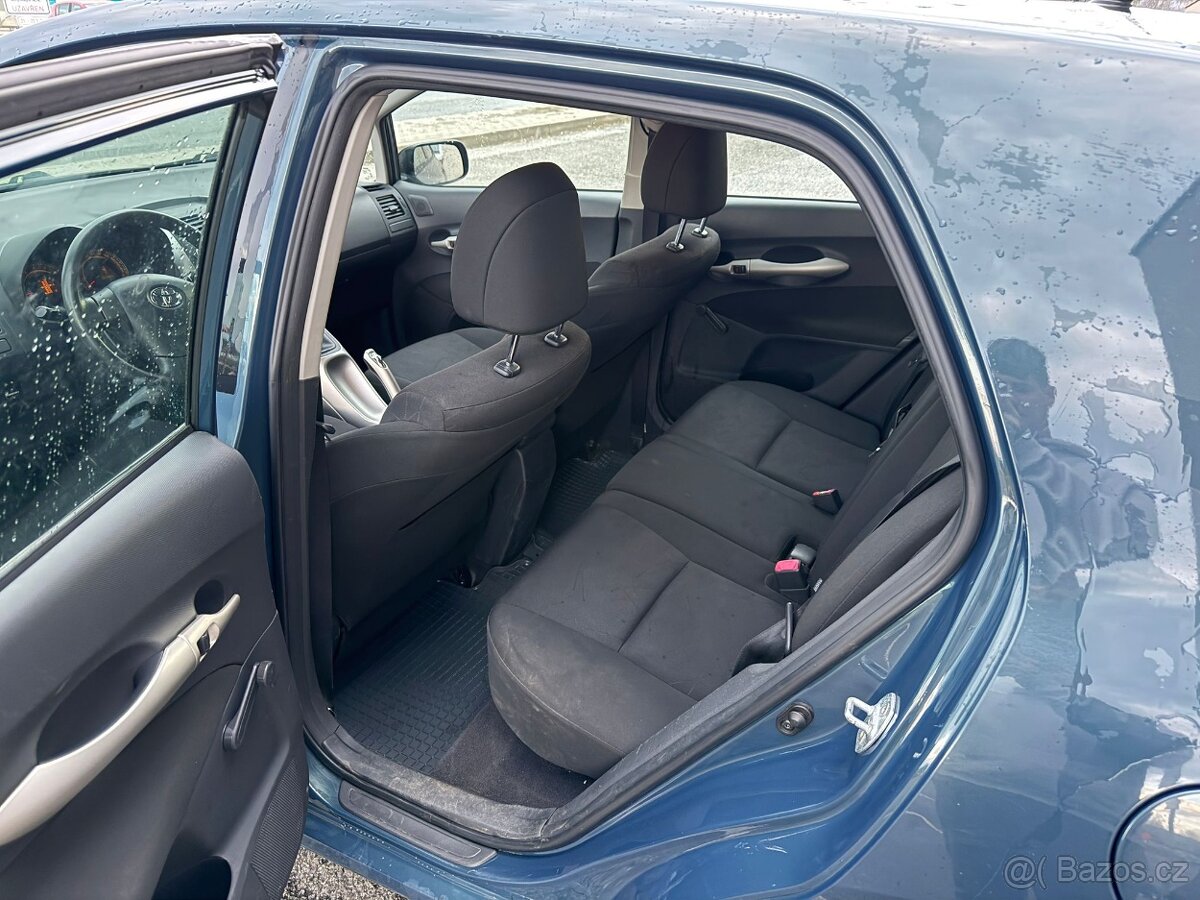 TOYOTA Auris 1.33 2008 - 6