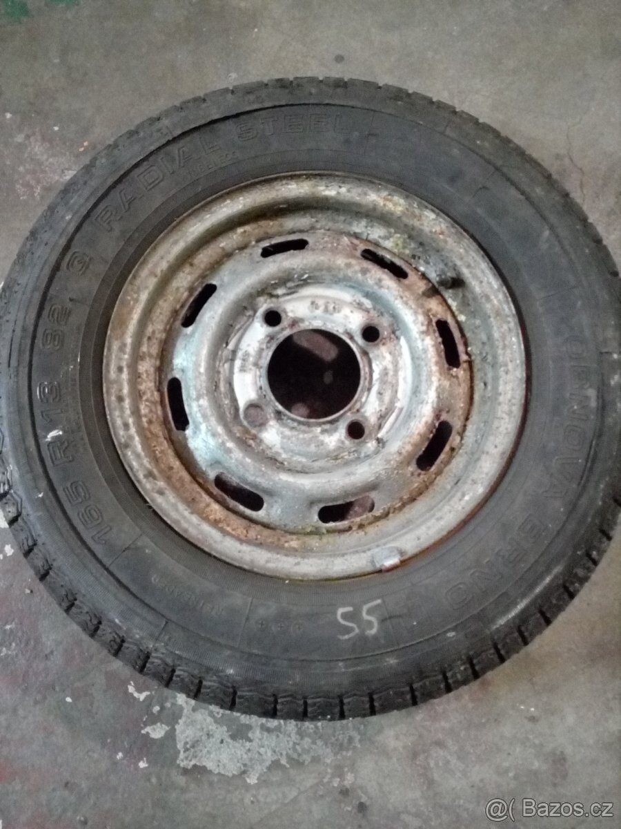 Směs dílů na stará auta - 6