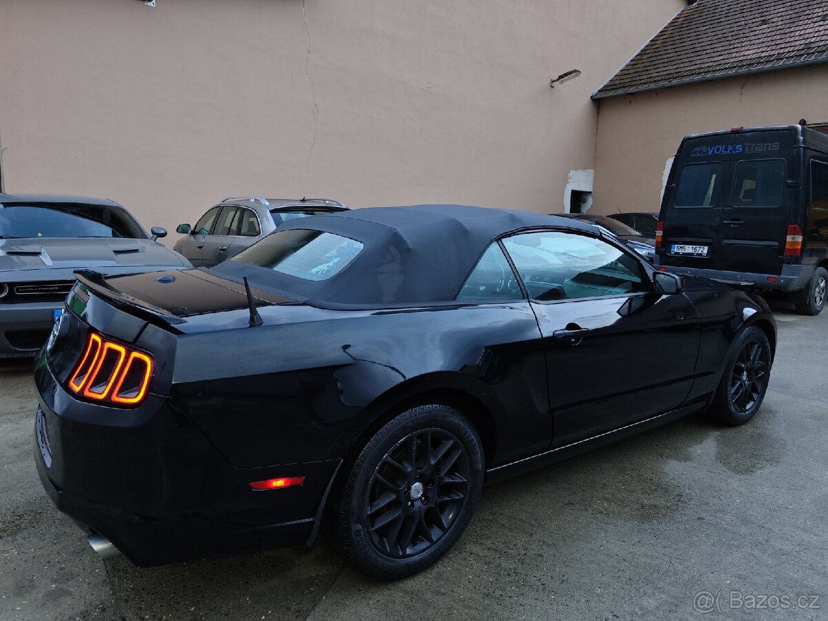 Ford Mustang cabrio - 6