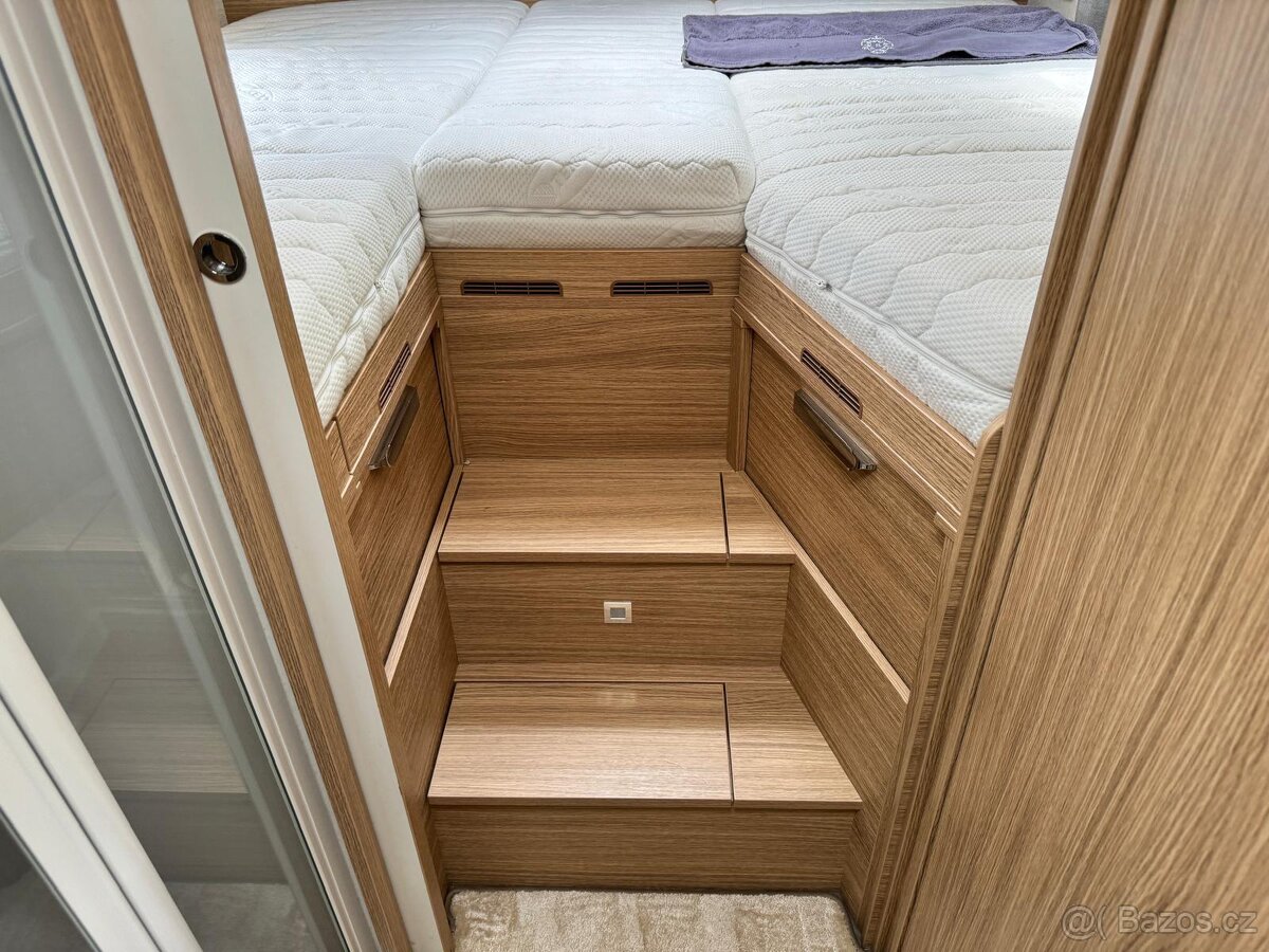 Niesmann + Bischoff 2021 obytný vůz - 6