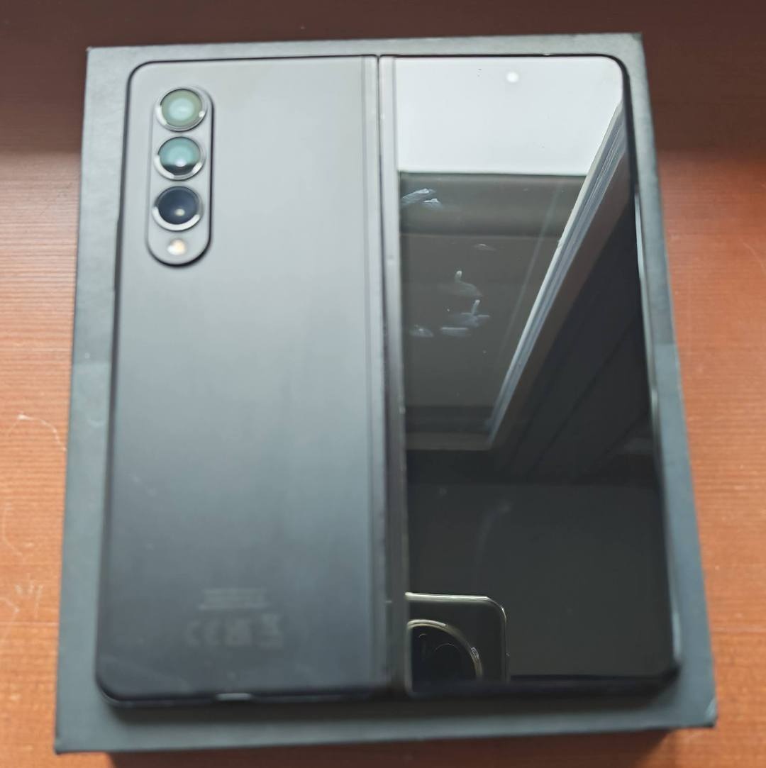 Samsung Galaxy Z Fold3 5G F926B 12GB/512GB - 6