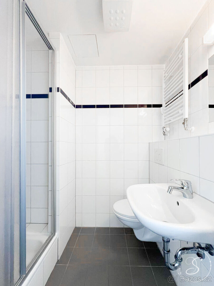 Pronájem bytu 1+kk, 25 m2, Praha - 6