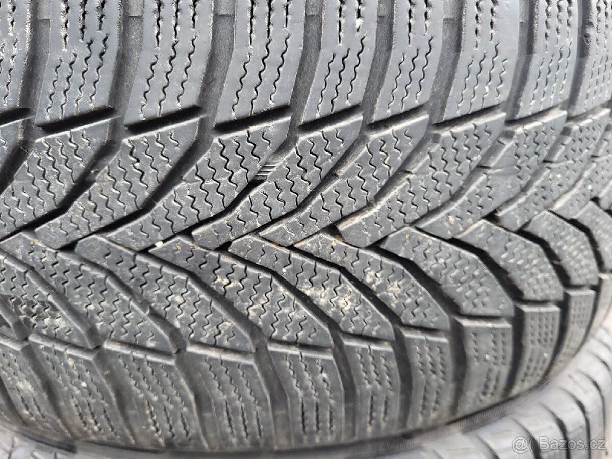 205/40/17"..2+2 zimní - 6