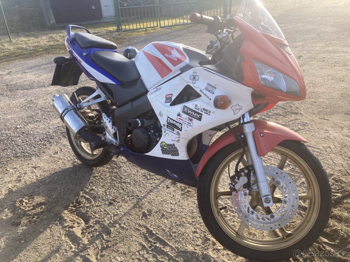 Honda CBR 125R - 6