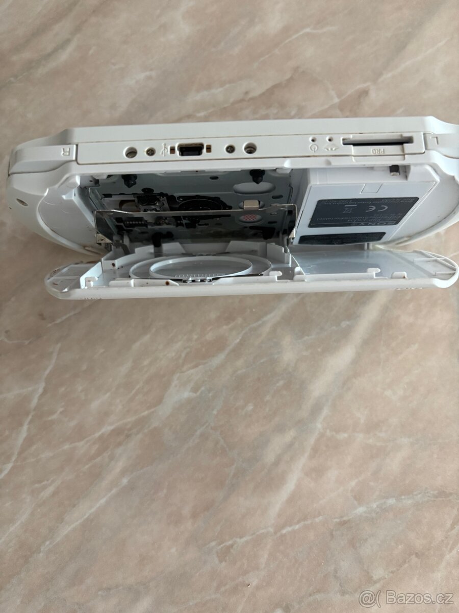 Sony PsP E1004 Street - 6