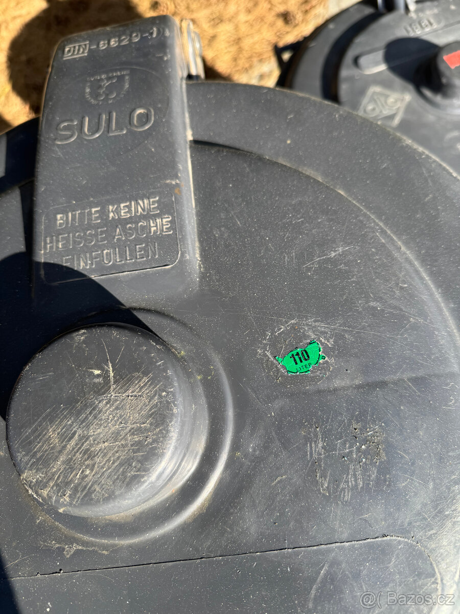 Popelnice 2 kusy - 110 a 70 litrů - 6