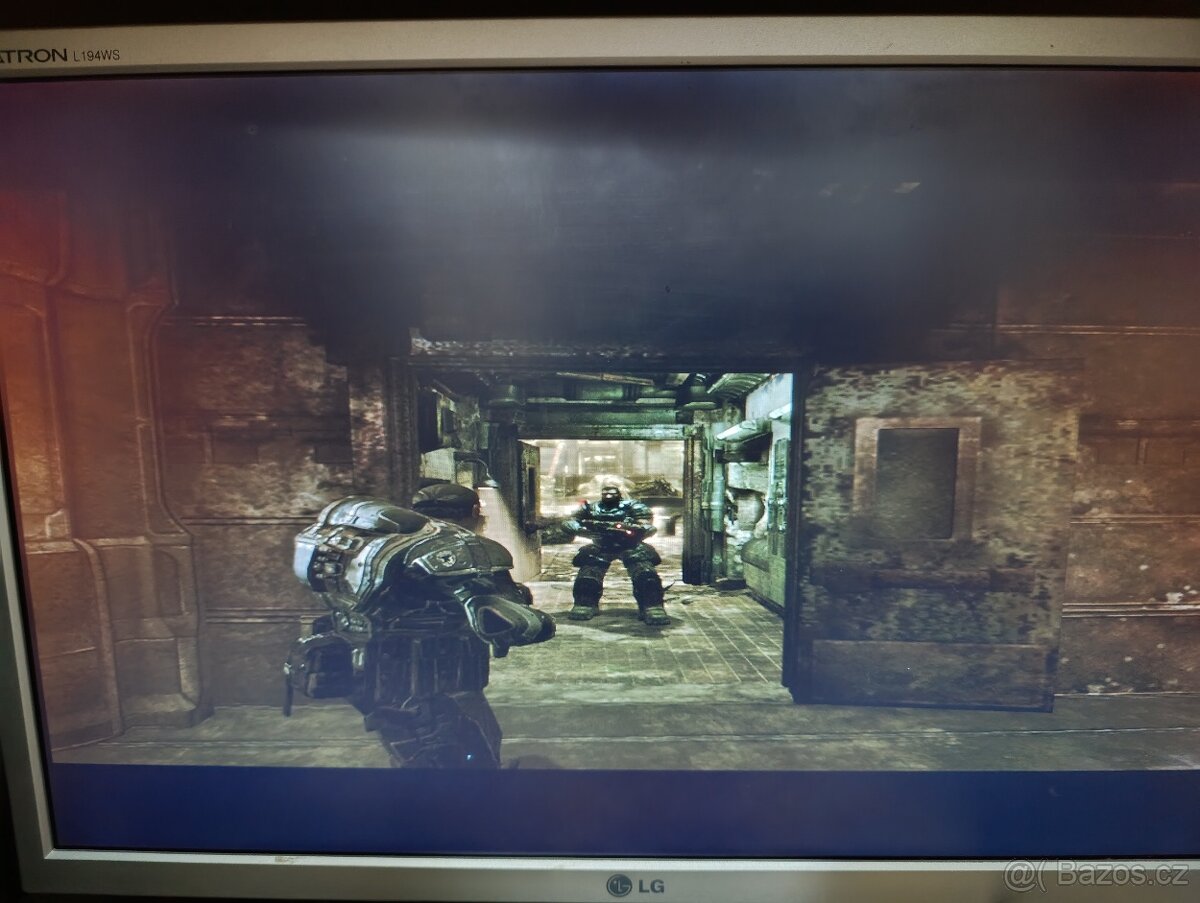 Xbox 360E 500Gb + 8her - 6