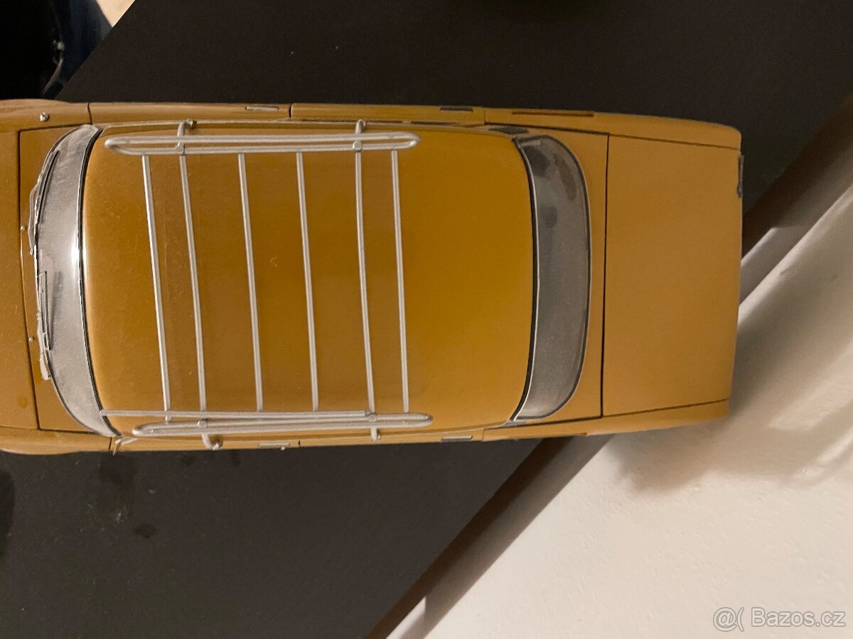 Kovový model ŠKODA 100 v měřítku 1:8 - 6