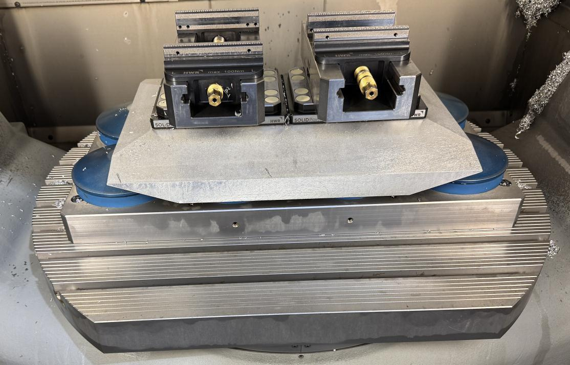 Obráběcí centra - pětiosá C 42U - 6