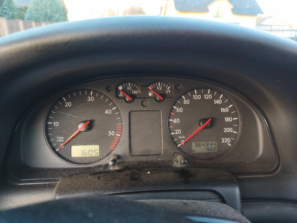 VW Passat 1.9 TDI, 81kW, r.v. 1998 - 6