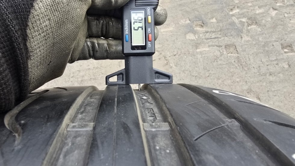 Letní pneu 225/40/18 Dunlop - 6